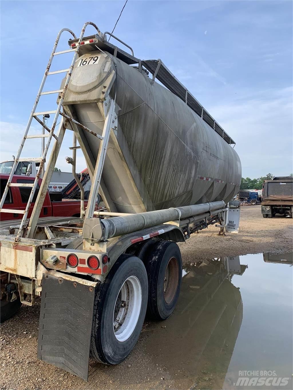 Fruehauf  Remorci Cisterne