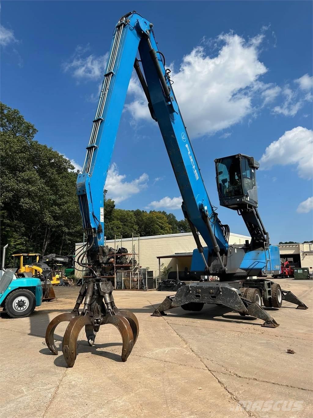 Fuchs MHL350 Paleta de manipulare