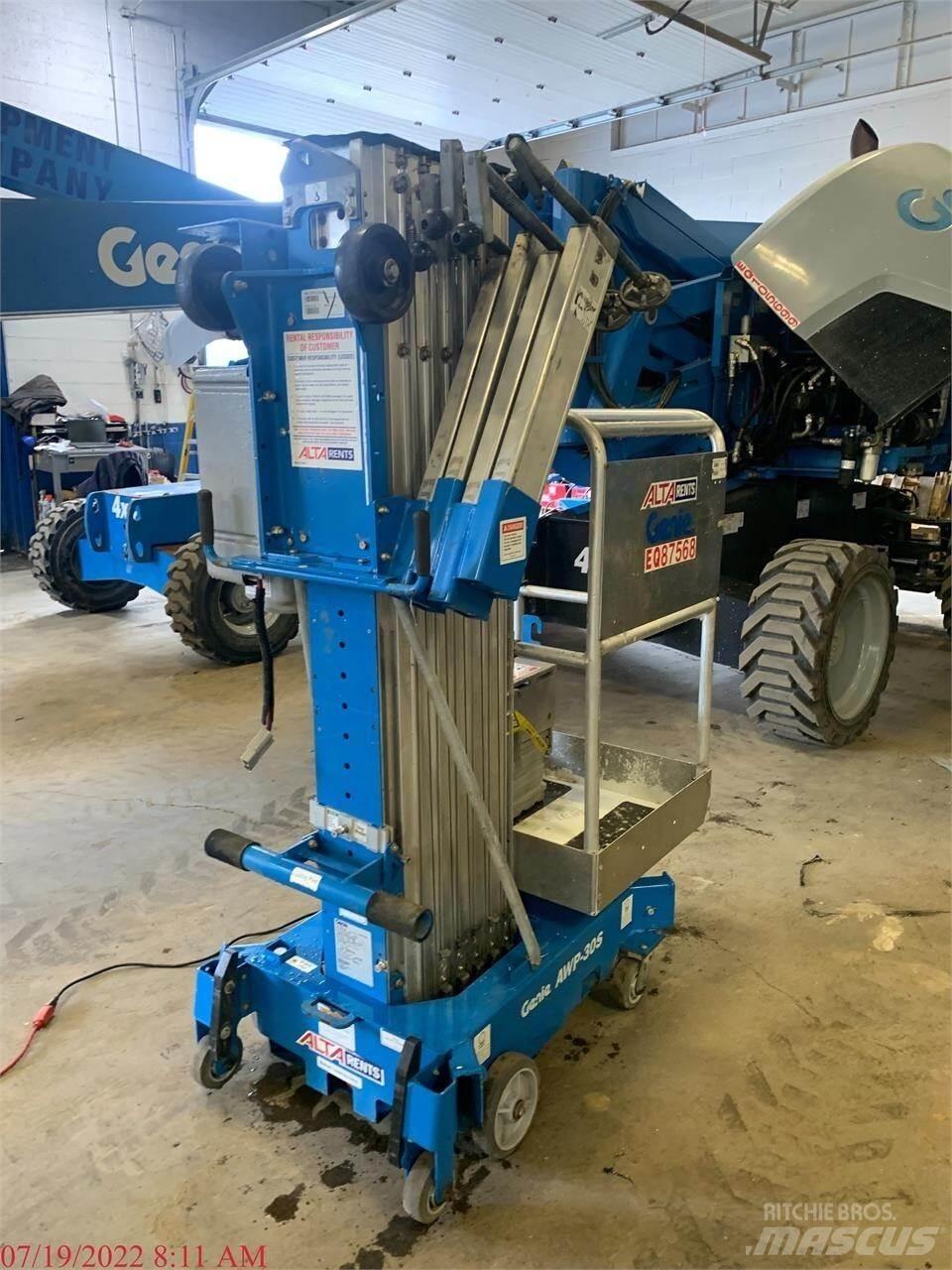 Genie AWP30S Ascensoare verticale catarg