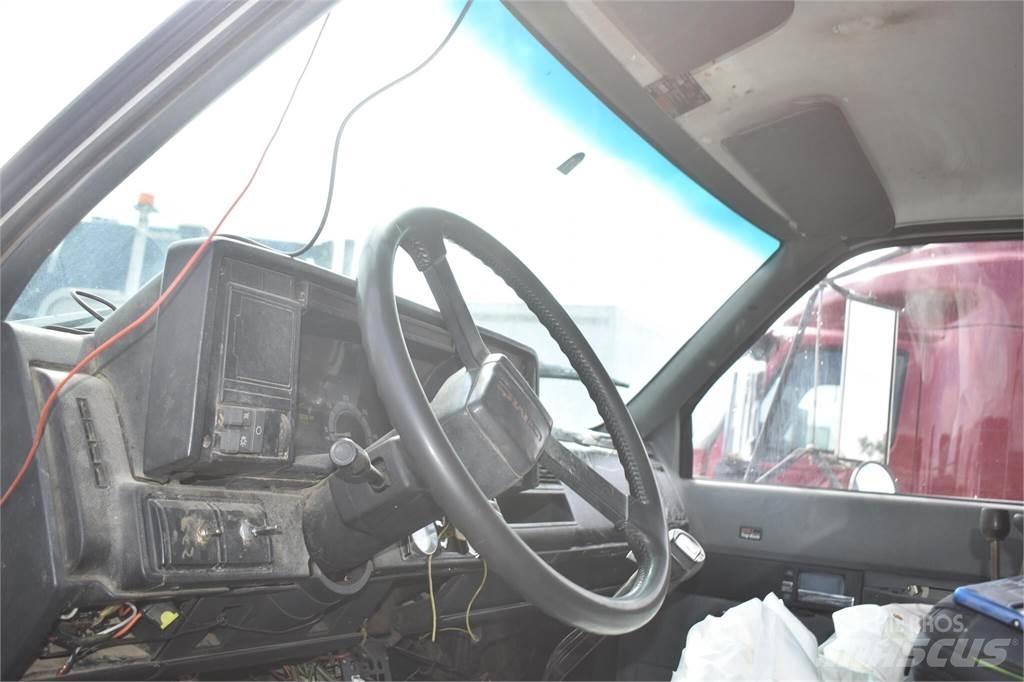 GMC TOPKICK C8500 Autobasculanta