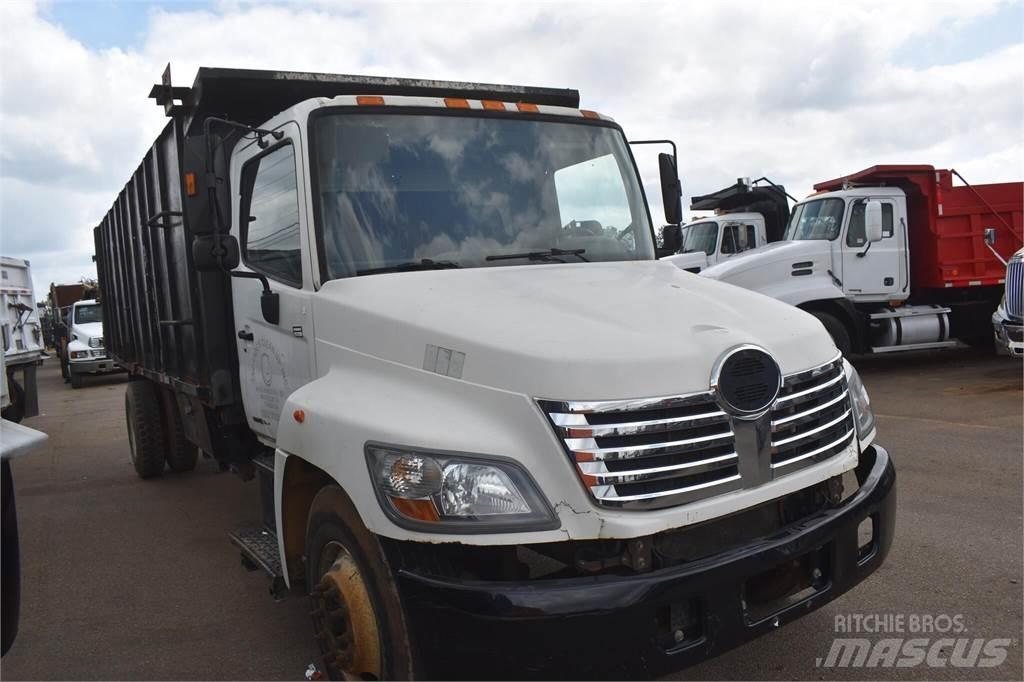 Hino 268 Autobasculanta