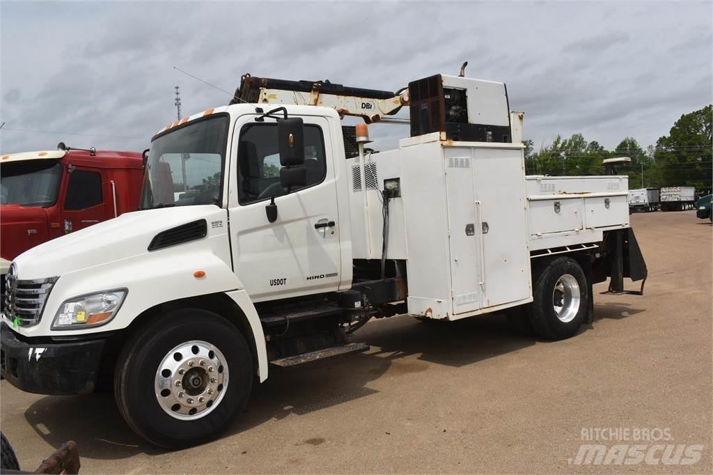 Hino 338 Municipal/vehicul cu uz general