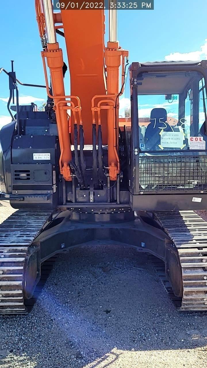 Hitachi ZX225US-6 Excavatoare pe șenile
