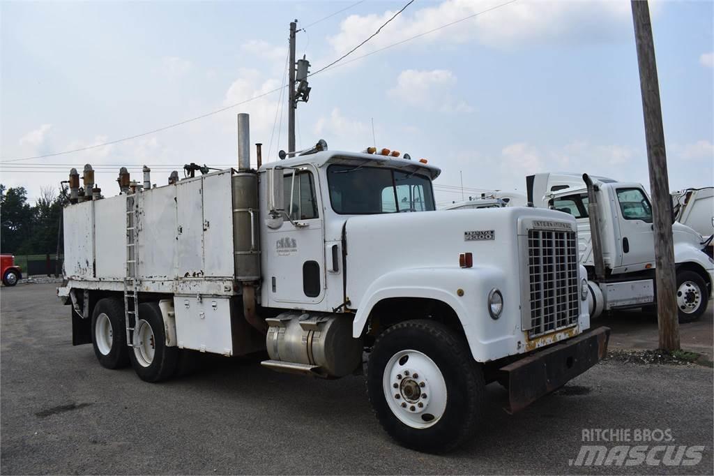 International 4370 Cisterne