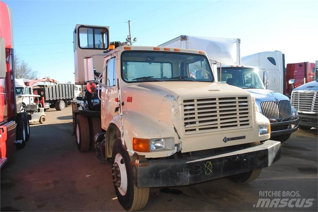 International 4700 Camioane cu macara
