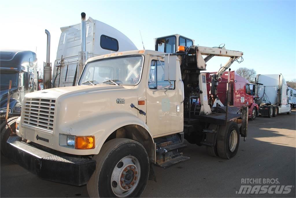 International 4700 Camioane cu macara