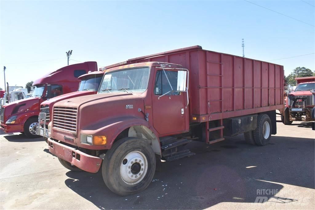 International 4700 Autobasculanta