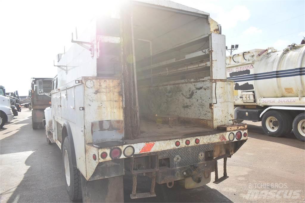 International 4700 Municipal/vehicul cu uz general