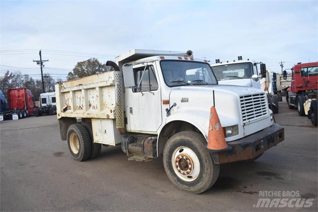 International 4700 Autobasculanta