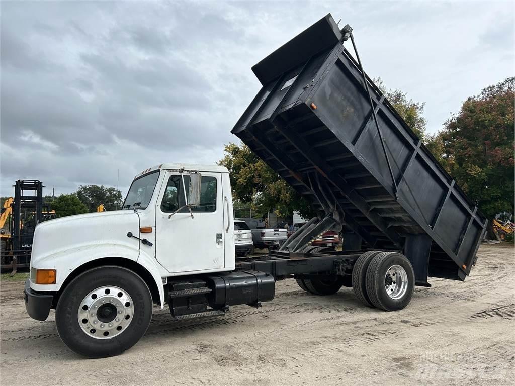 International 4700 Autobasculanta