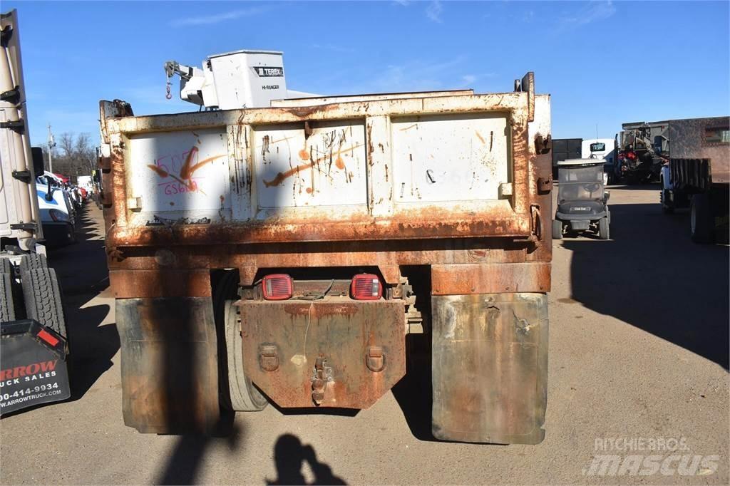 International 4700 Autobasculanta
