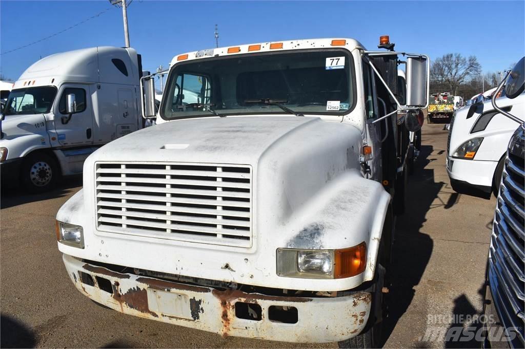 International 4700 Autobasculanta