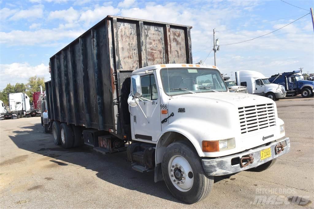 International 4900 Camioane cu macara