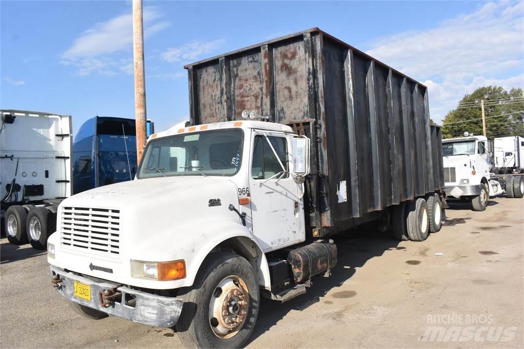 International 4900 Camioane cu macara
