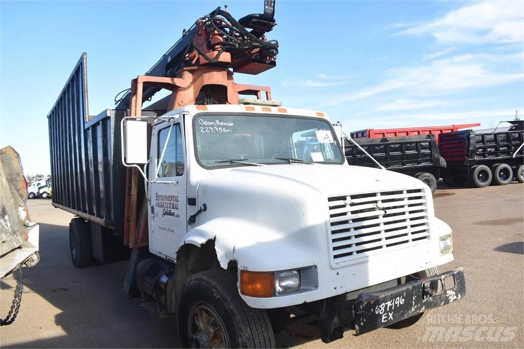 International 4900 Camioane cu macara