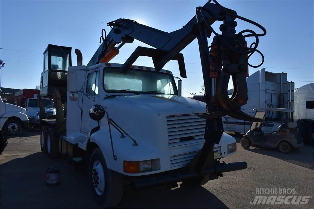 International 8200 Camioane cu macara