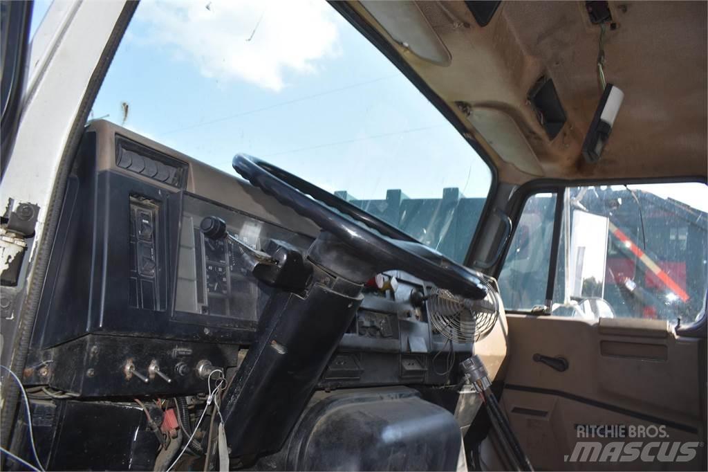 International 8200 Cisterne