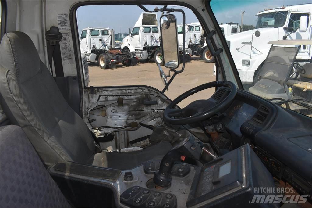 Isuzu NPR Maturatoare