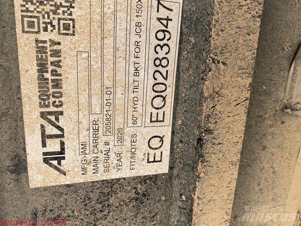 JCB 131X LC Excavatoare pe șenile
