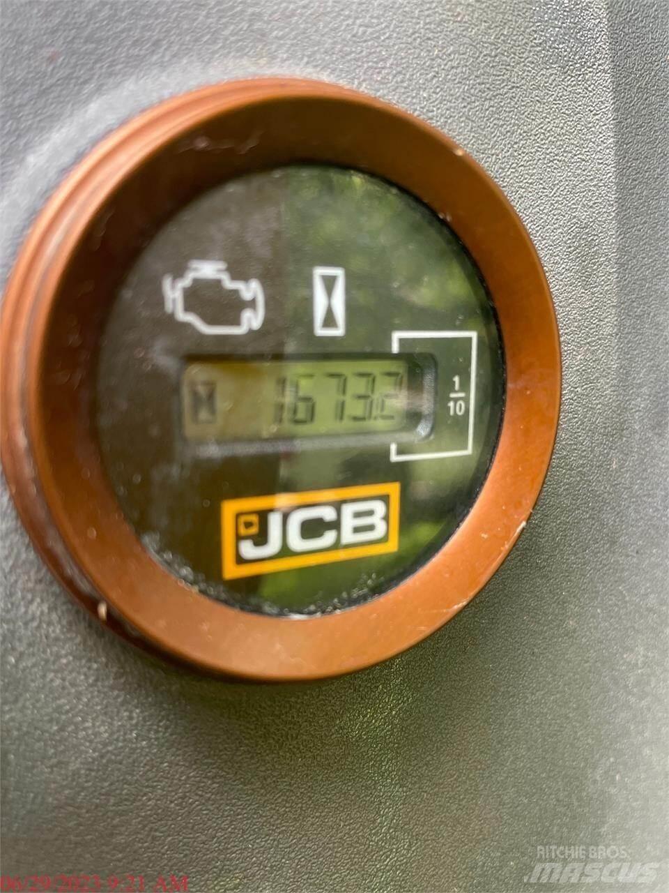 JCB 131X LC Excavatoare pe șenile
