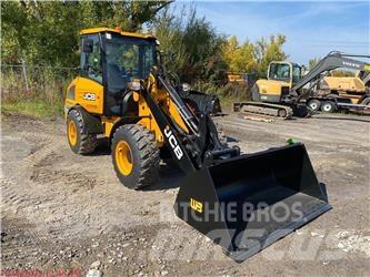 JCB 407 Incarcator pe pneuri