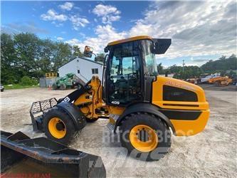 JCB 409 Incarcator pe pneuri