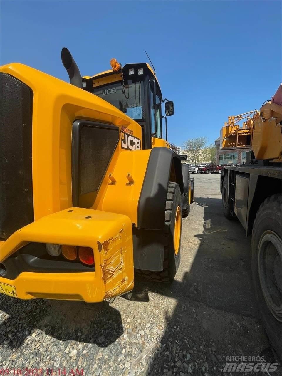 JCB 427ZX Incarcator pe pneuri