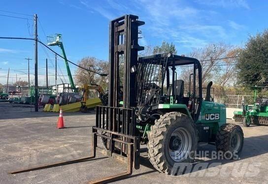 JCB 930 Masini de teren dificil