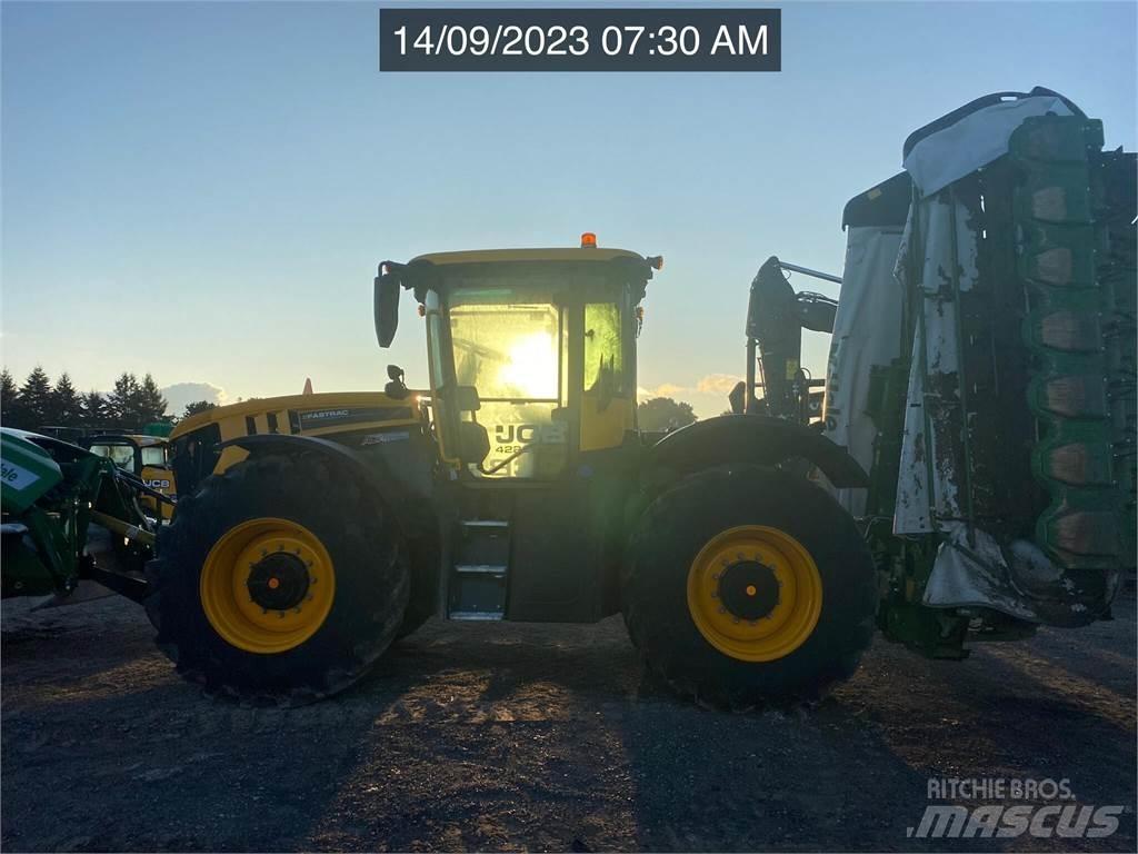 JCB FASTRAC 4220 Tractoare