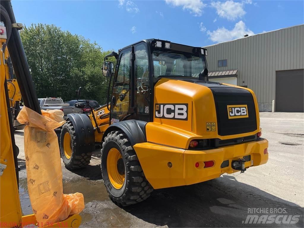 JCB TM320 Incarcator pe pneuri
