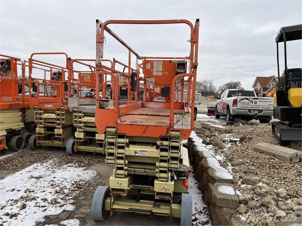JLG 3246ES Platforme foarfeca