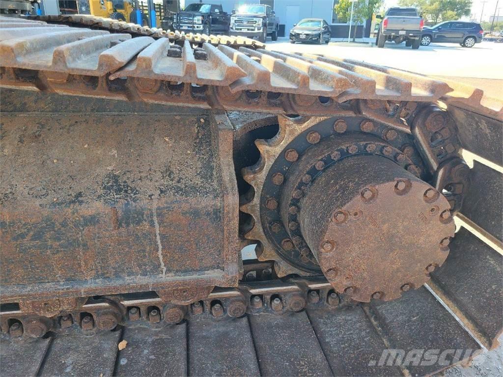 John Deere 210G LC Excavatoare pe șenile
