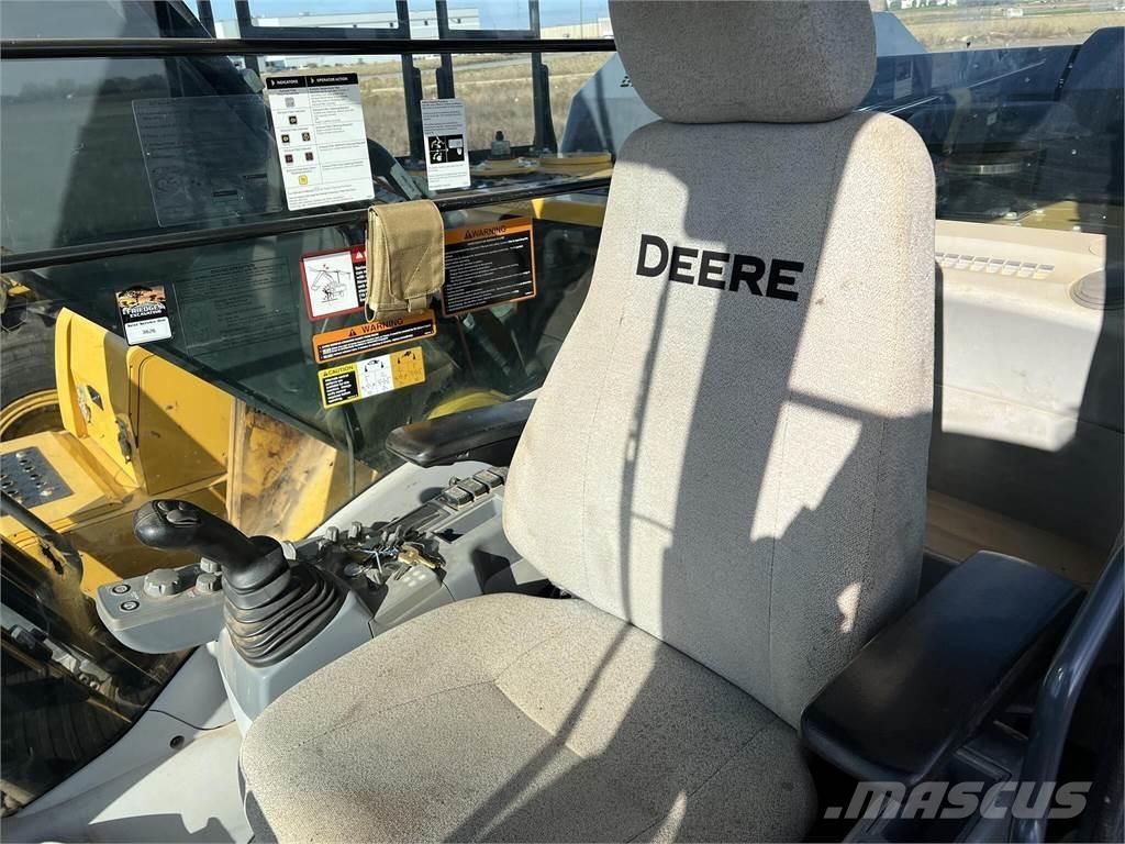 John Deere 210G LC Excavatoare pe șenile
