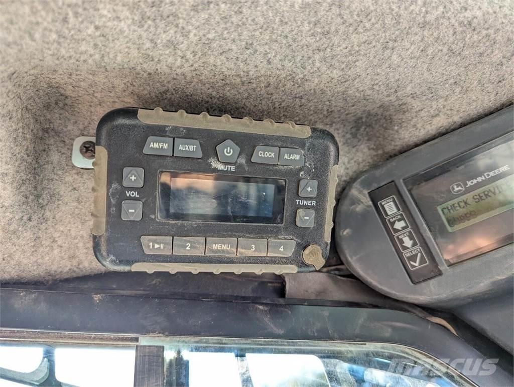 John Deere 325G Mini incarcator
