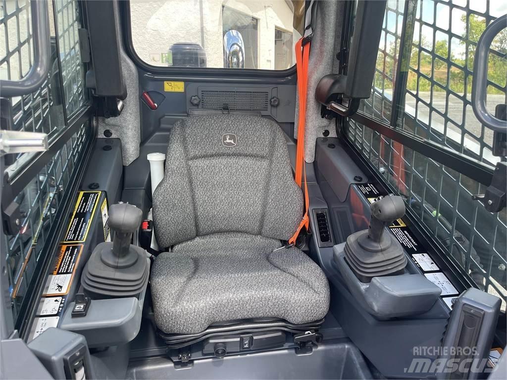John Deere 333G Mini incarcator