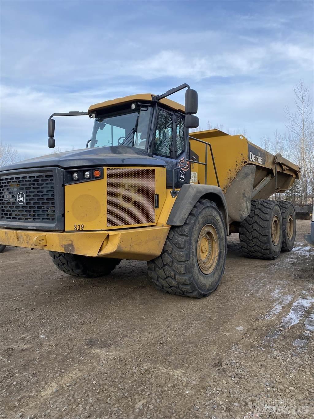 John Deere 410E Transportoare articulate