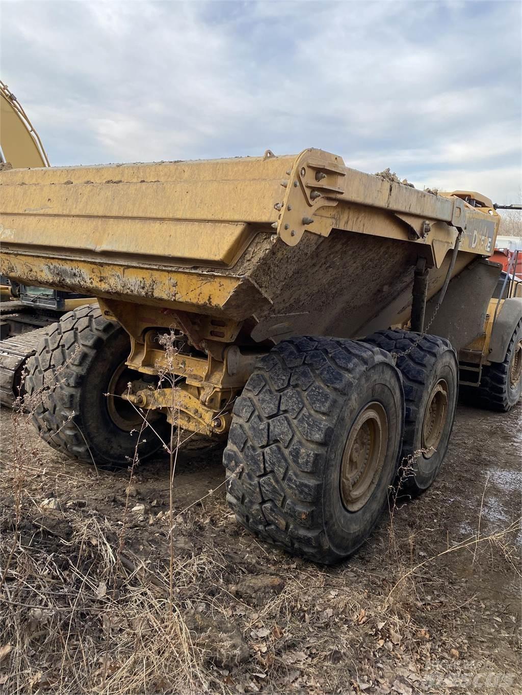 John Deere 410E Transportoare articulate