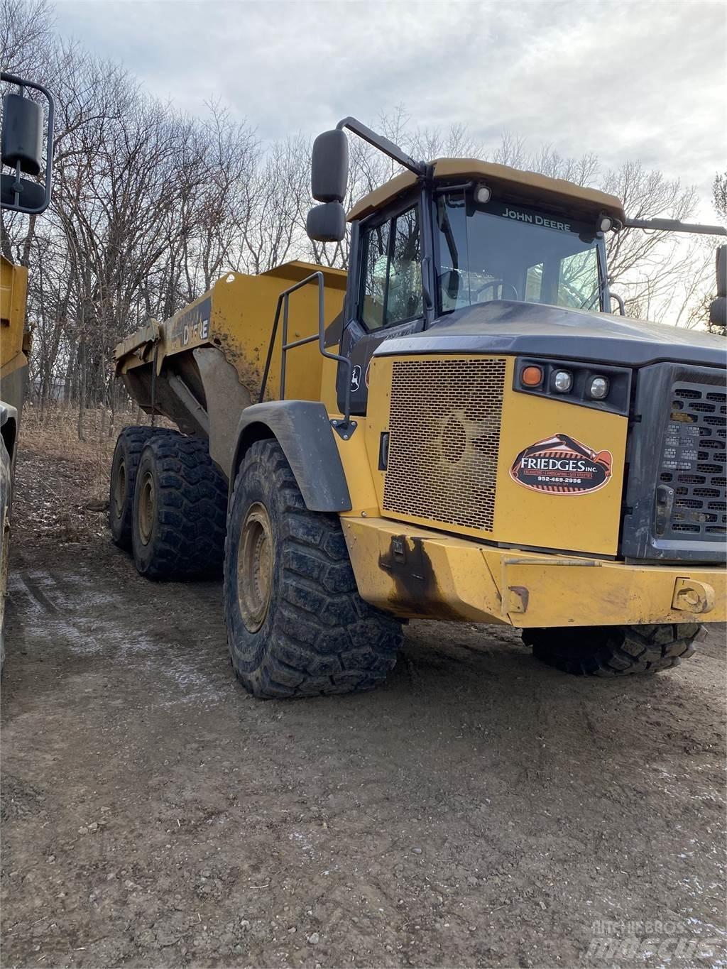 John Deere 410E Transportoare articulate