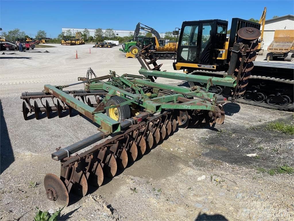 John Deere 640 Grape cu disc