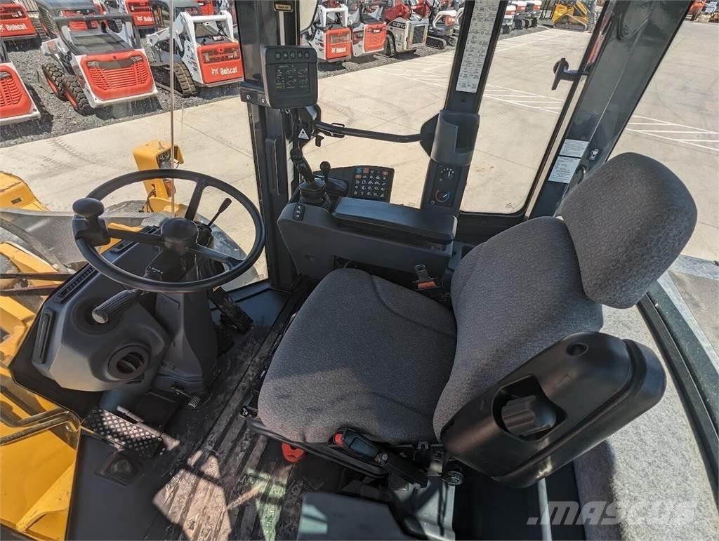 John Deere 644K Incarcator pe pneuri