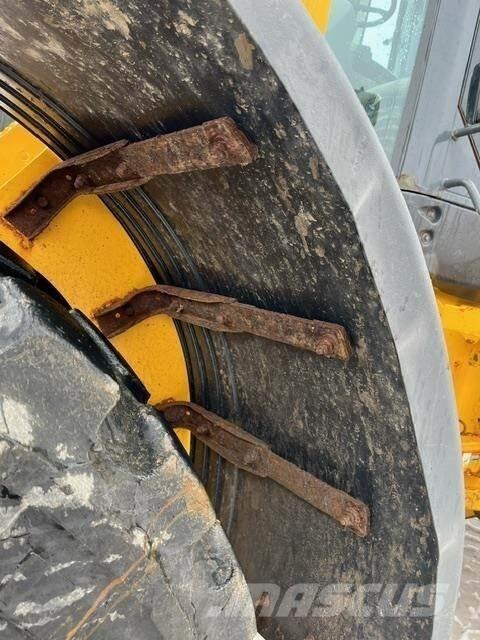 John Deere 644K Incarcator pe pneuri
