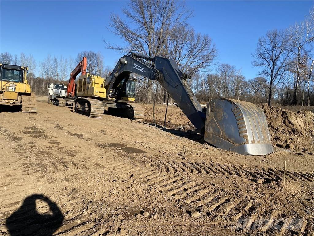 John Deere 670G LC Excavatoare pe șenile
