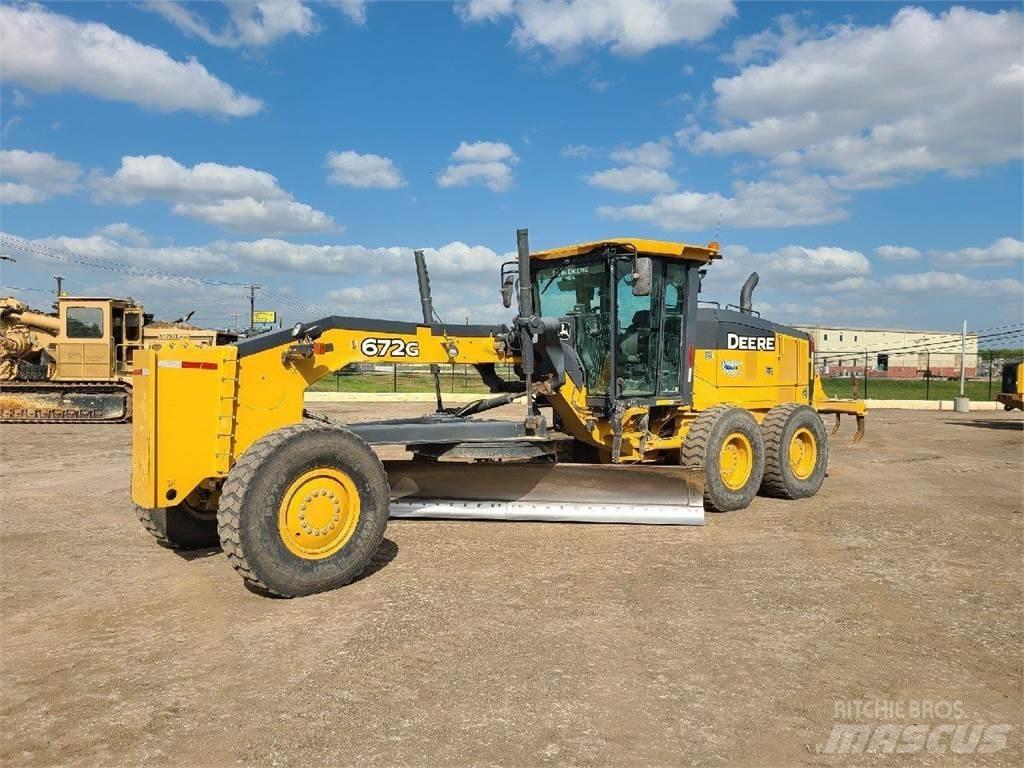 John Deere 672G Gredere