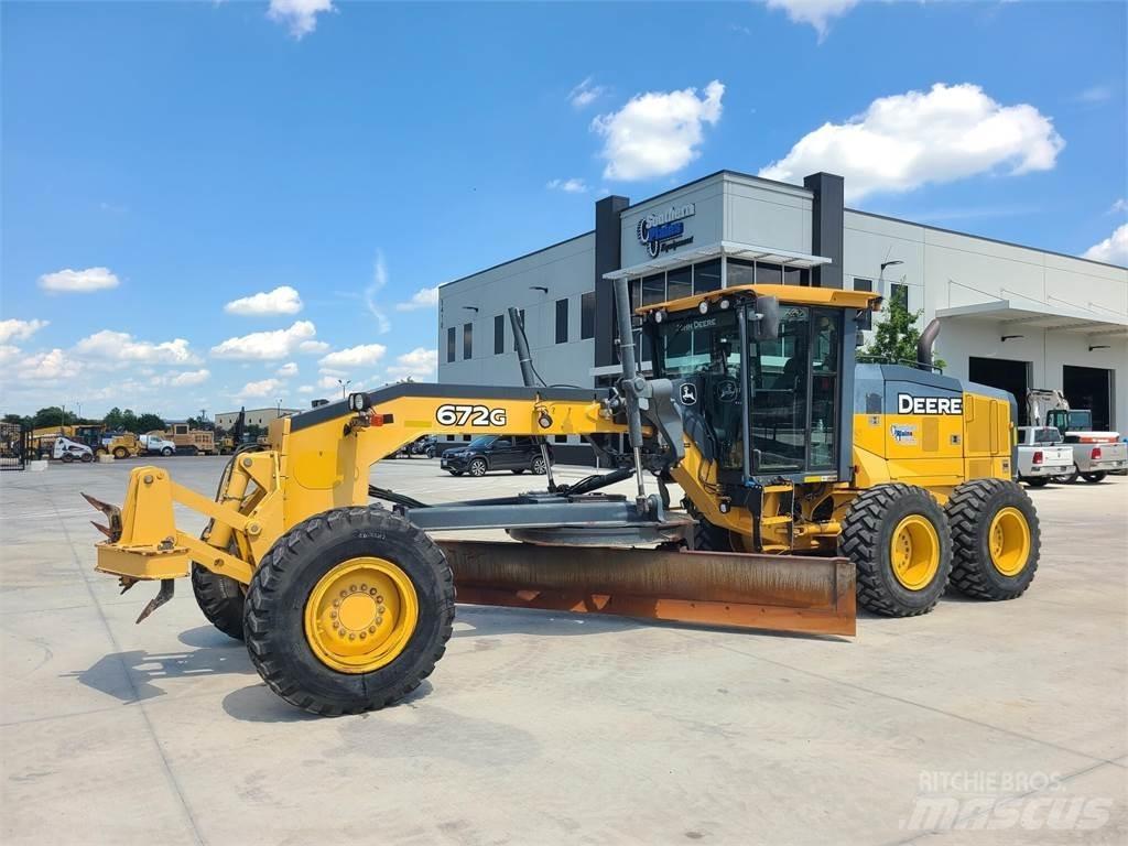 John Deere 672G Gredere