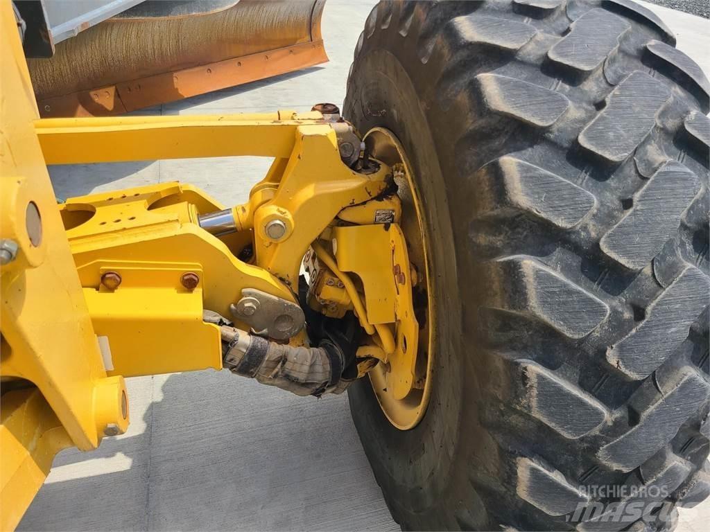 John Deere 672G Gredere