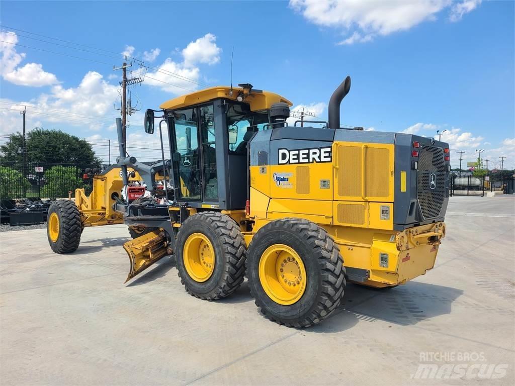 John Deere 672G Gredere