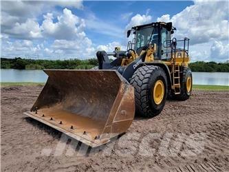 John Deere 744L Incarcator pe pneuri