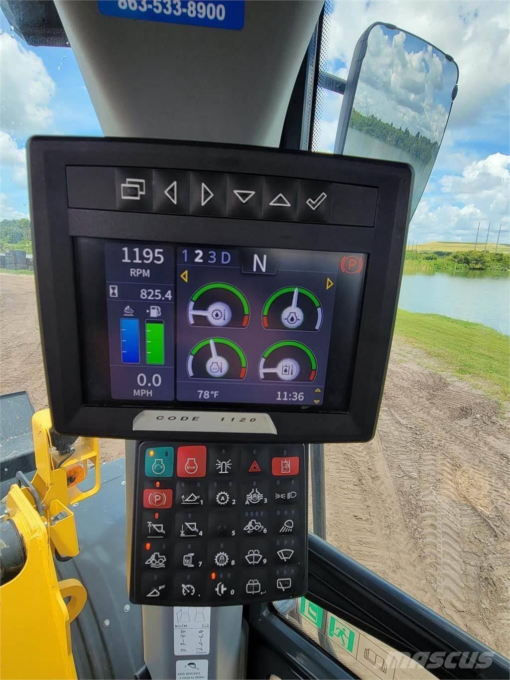 John Deere 744L Incarcator pe pneuri