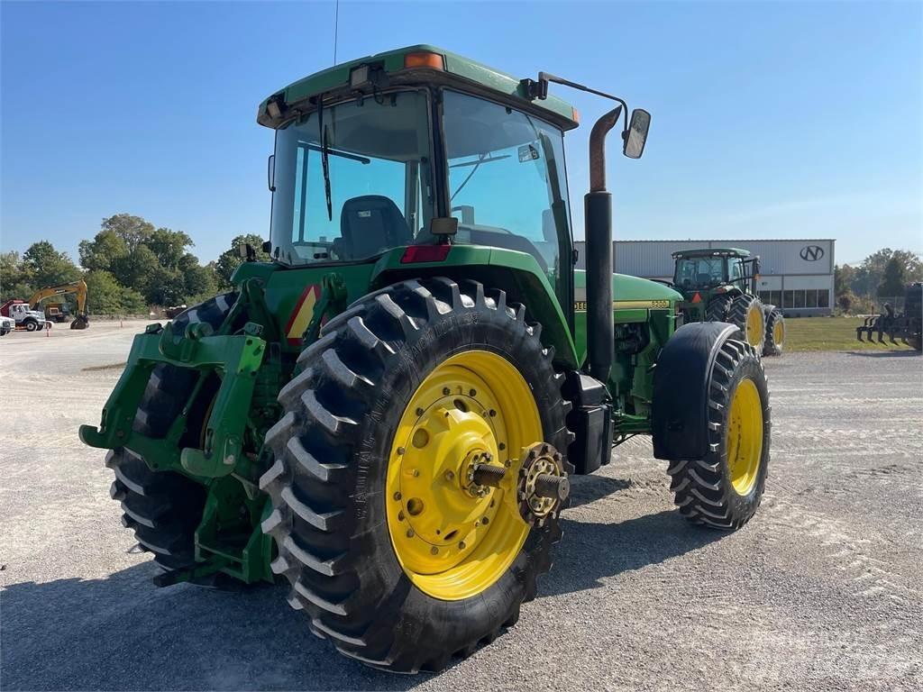 John Deere 8200 Tractoare