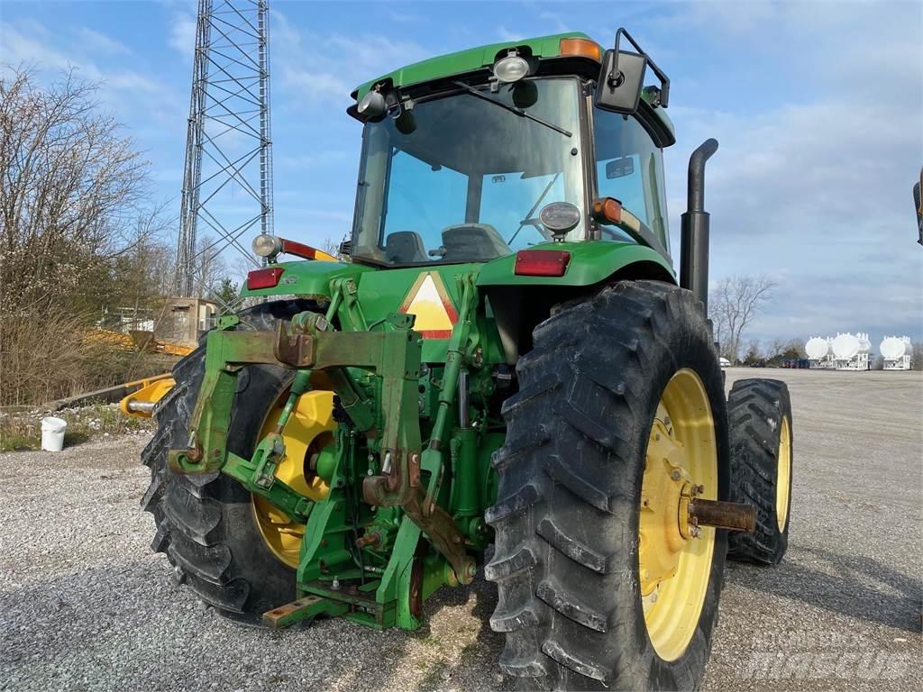 John Deere 8320 Tractoare